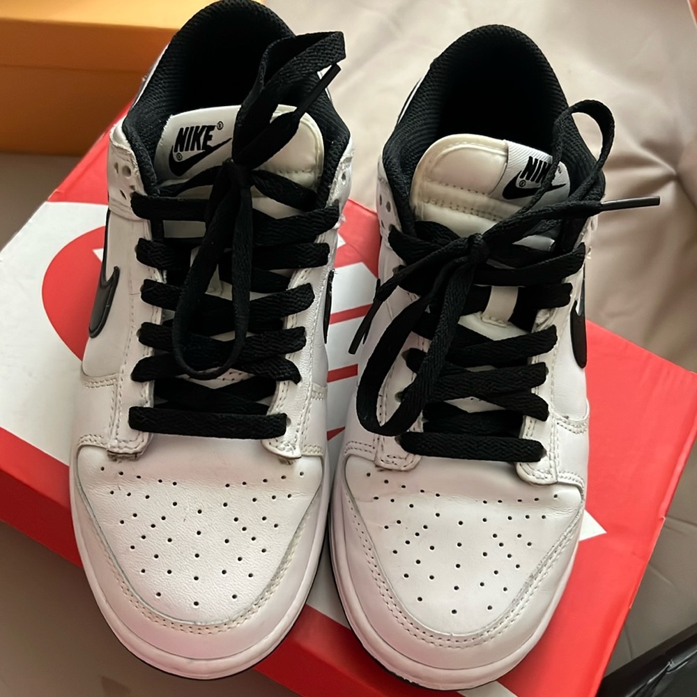 Nike dunks size 6.5 US women’s
